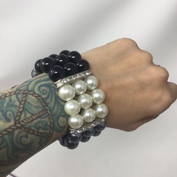 Expandable Imitation Pearl & Crystal Bracelet (G1) - Picture 4 of 5